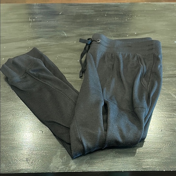 Old Navy Black Jogger Pants- size large - Picture 1 of 4